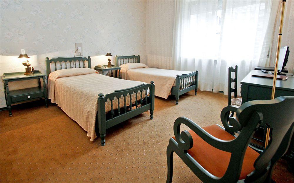 Hotel Antares Arona Exteriör bild