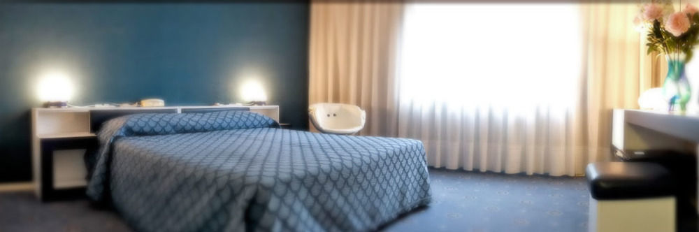 Hotel Antares Arona Exteriör bild
