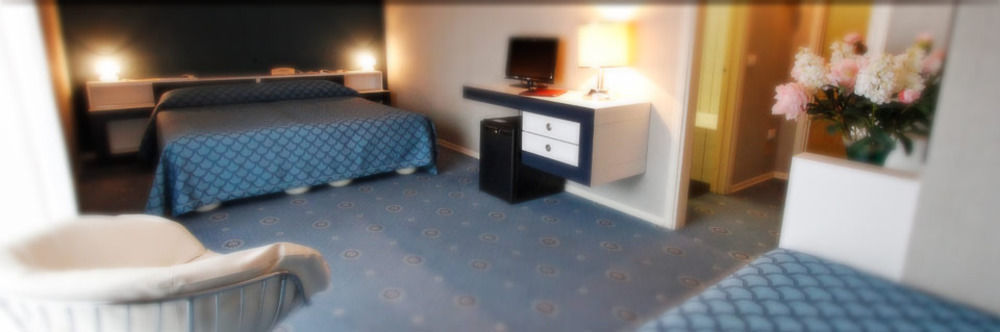 Hotel Antares Arona Exteriör bild